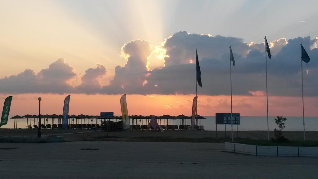 Olympiakí Aktí Giorgos Apartments Sea View מראה חיצוני תמונה